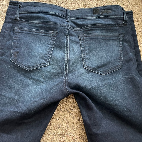 DL1961 - Picture 4 of 4